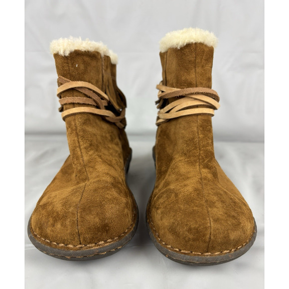 UGG Gaviota Ankle Boots Womens Size 6 EUR 37 Tan Suede Leather Sheepskin Fringe - Picture 4 of 16